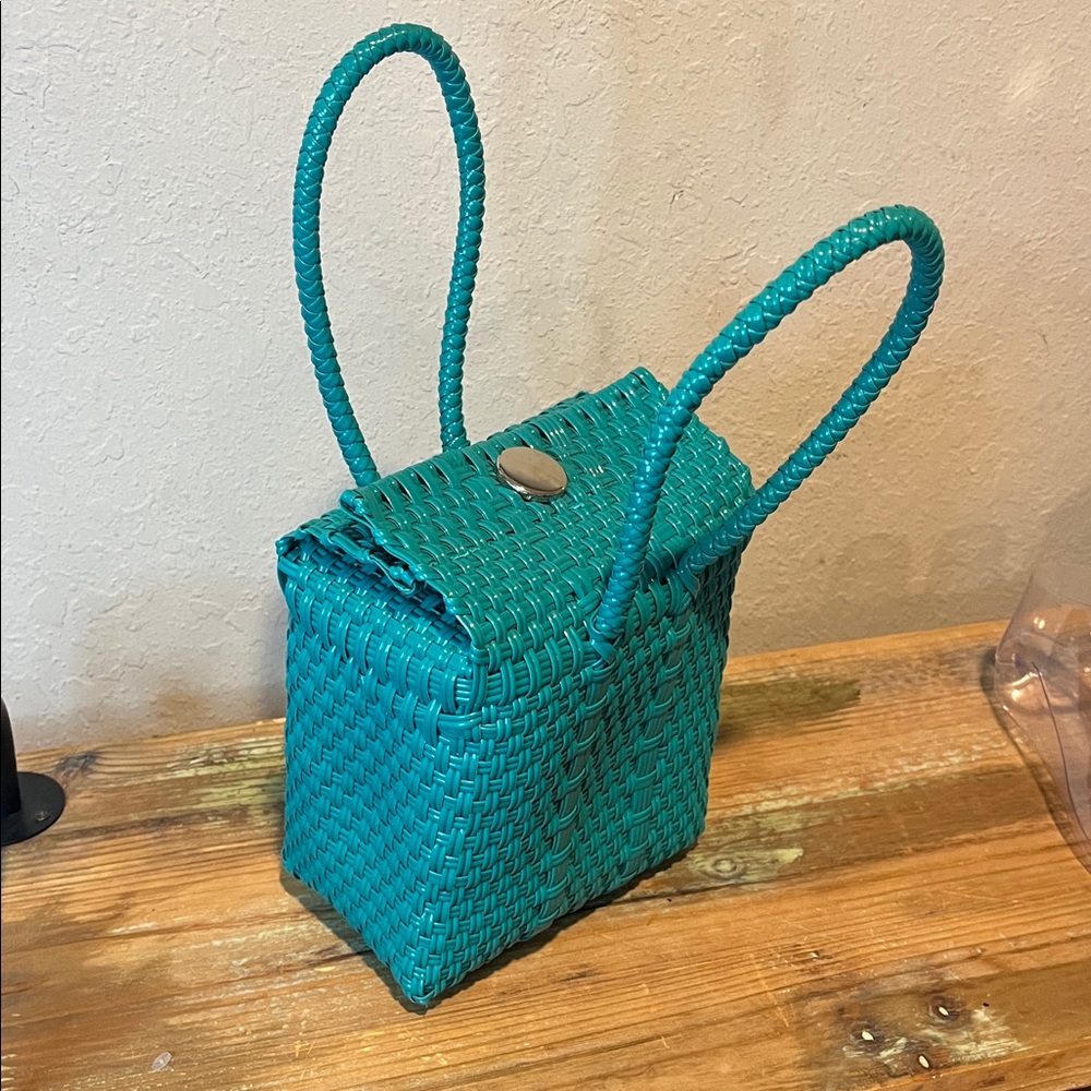 Handwoven Teal Plastic Tote Bag: Mexican Lunch Box-small